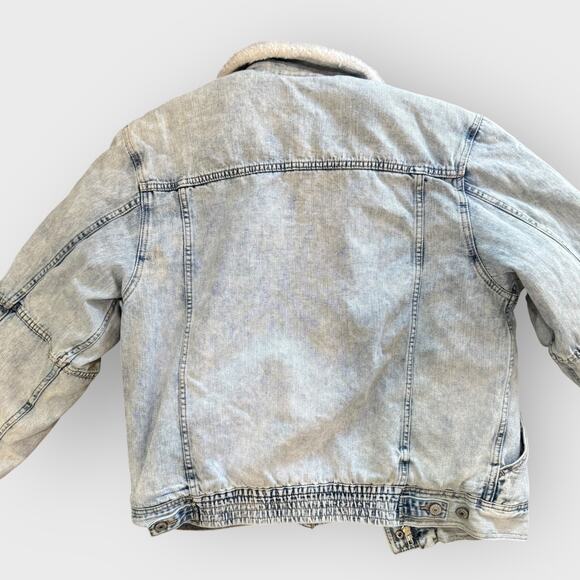 American Eagle Sherpa Lined Denim Jacket Large Light Wash Button Front Pockets - Picture 10 of 12